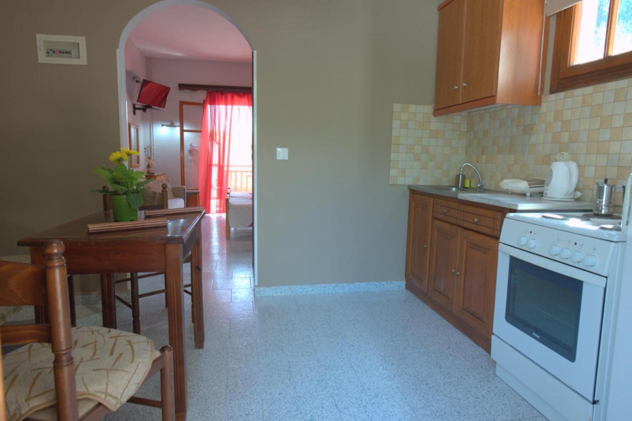 Ilias Apartments Ипсос Экстерьер фото